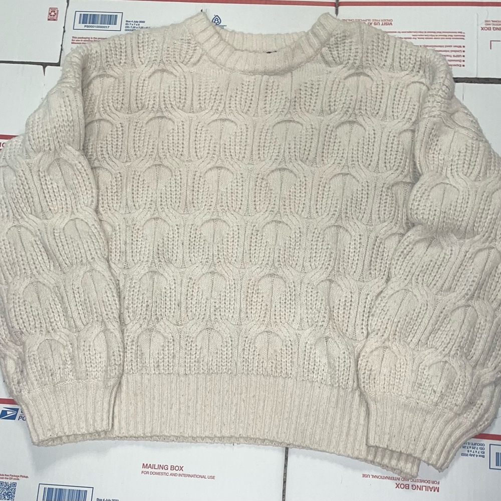Forever 21 Ivory Cable Crewneck Sweater